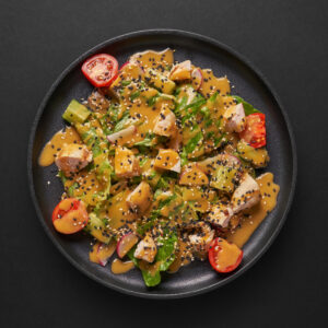Салат с курицей и кунжутным маслом